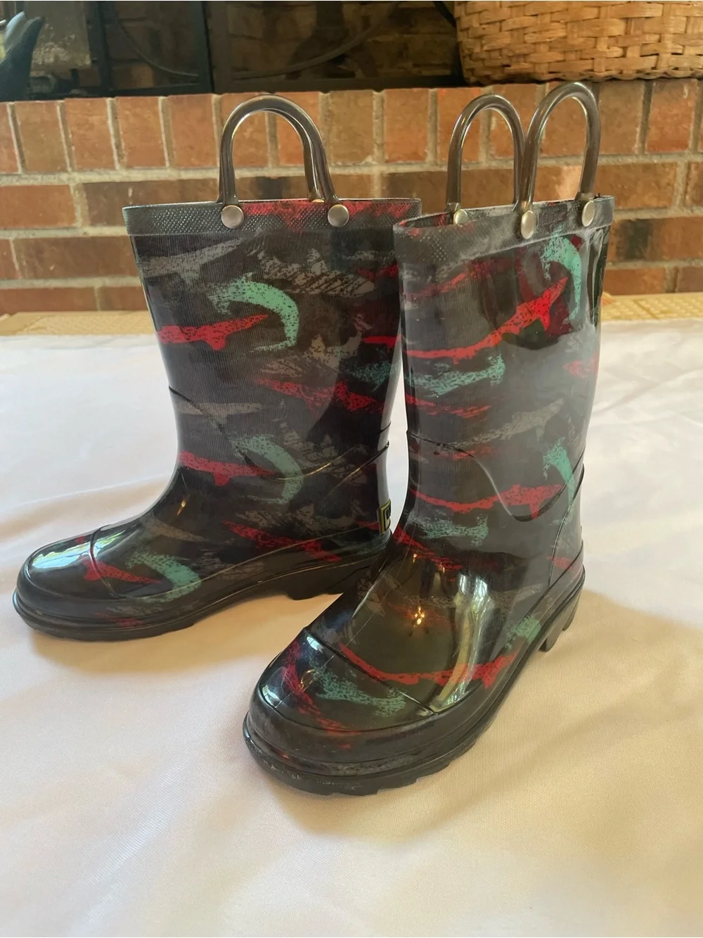 Western Chief Kids Black Lighted Rain Boots w/Teal & Red Brushstroke Print Sz 12